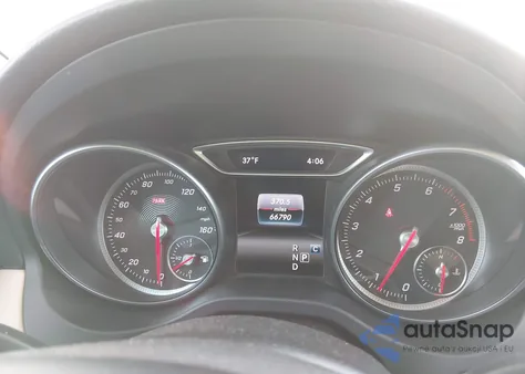 2020 Mercedes-Benz Gla 250 4Matic z USA, uszkodzony, nr VIN WDCTG4GB1LU024385